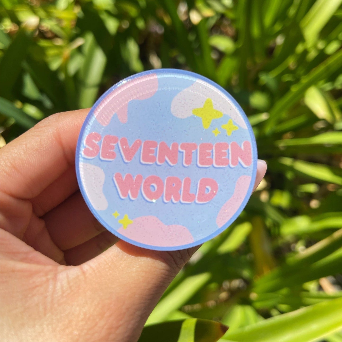 SVT World Phone Grip - MilkBunn Co. K-pop boy group "Seventeen" inspired phone grip.
Earth planet style, glitter epoxy